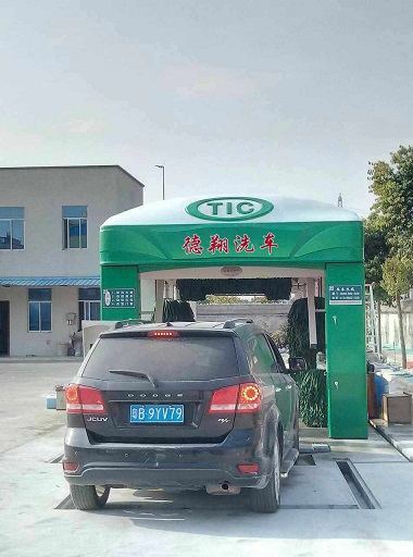 隧道式洗車機6